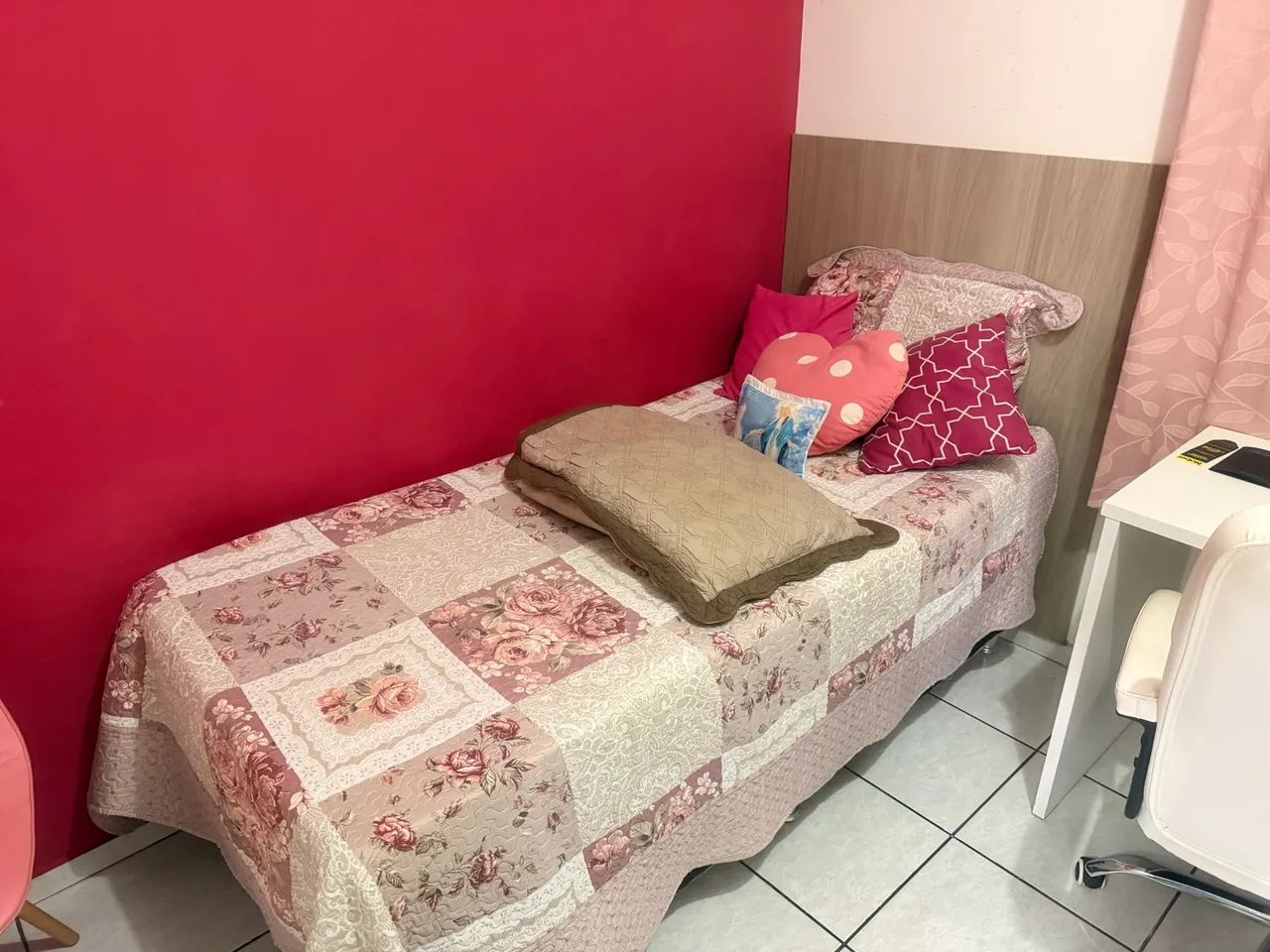 Vende-se cama de solteiro +mesa + cadeira  - Foto 4