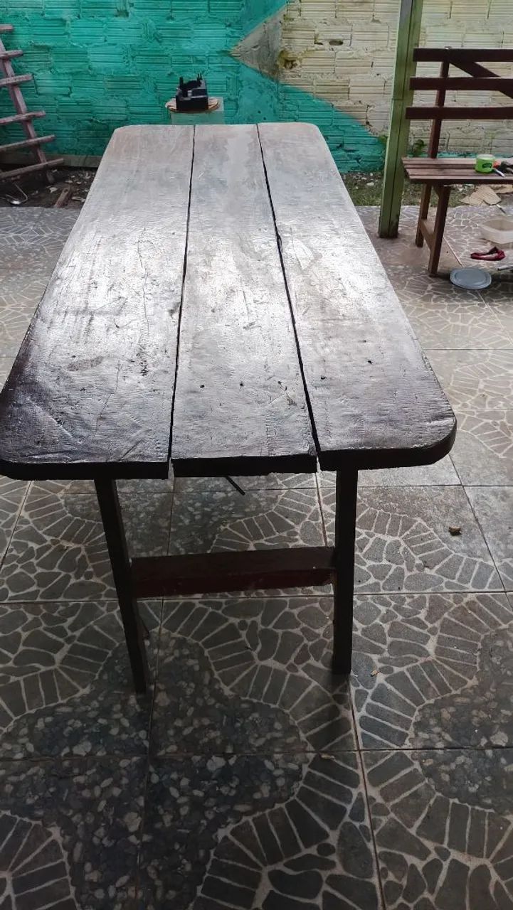 Vendo essa mesa  grande já com frete - Foto 2