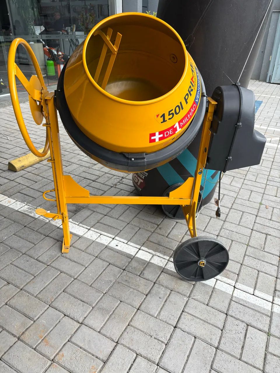 Betoneira 150L Com motor monofásico 