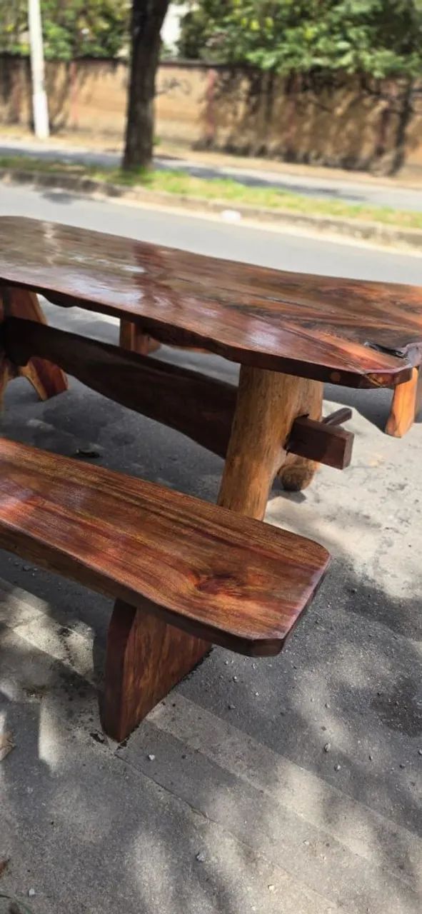 VENDO MESA RÚSTICA DE MADEIRA, VALOR 2,600 - Foto 2