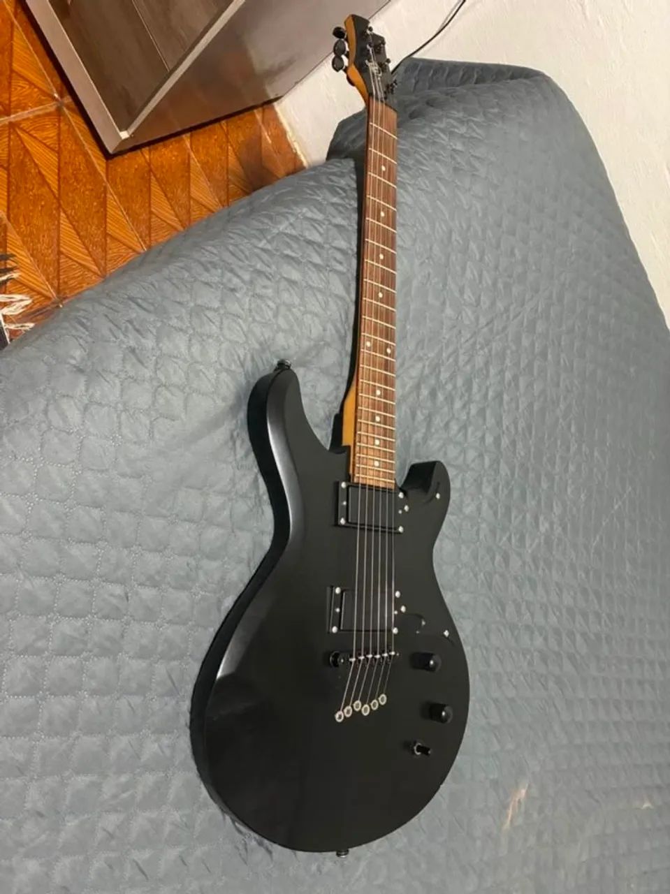Guitarra Cort Z22