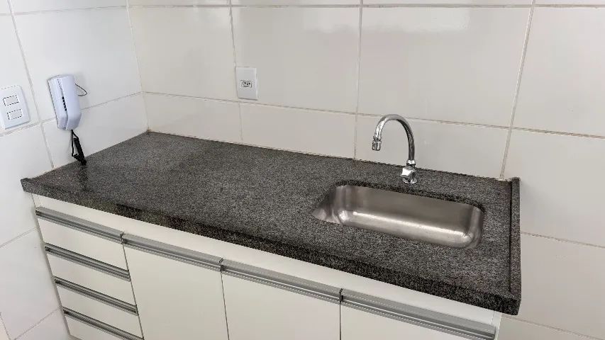 Bancada de GRANITO com CUBA inox  - Foto 2