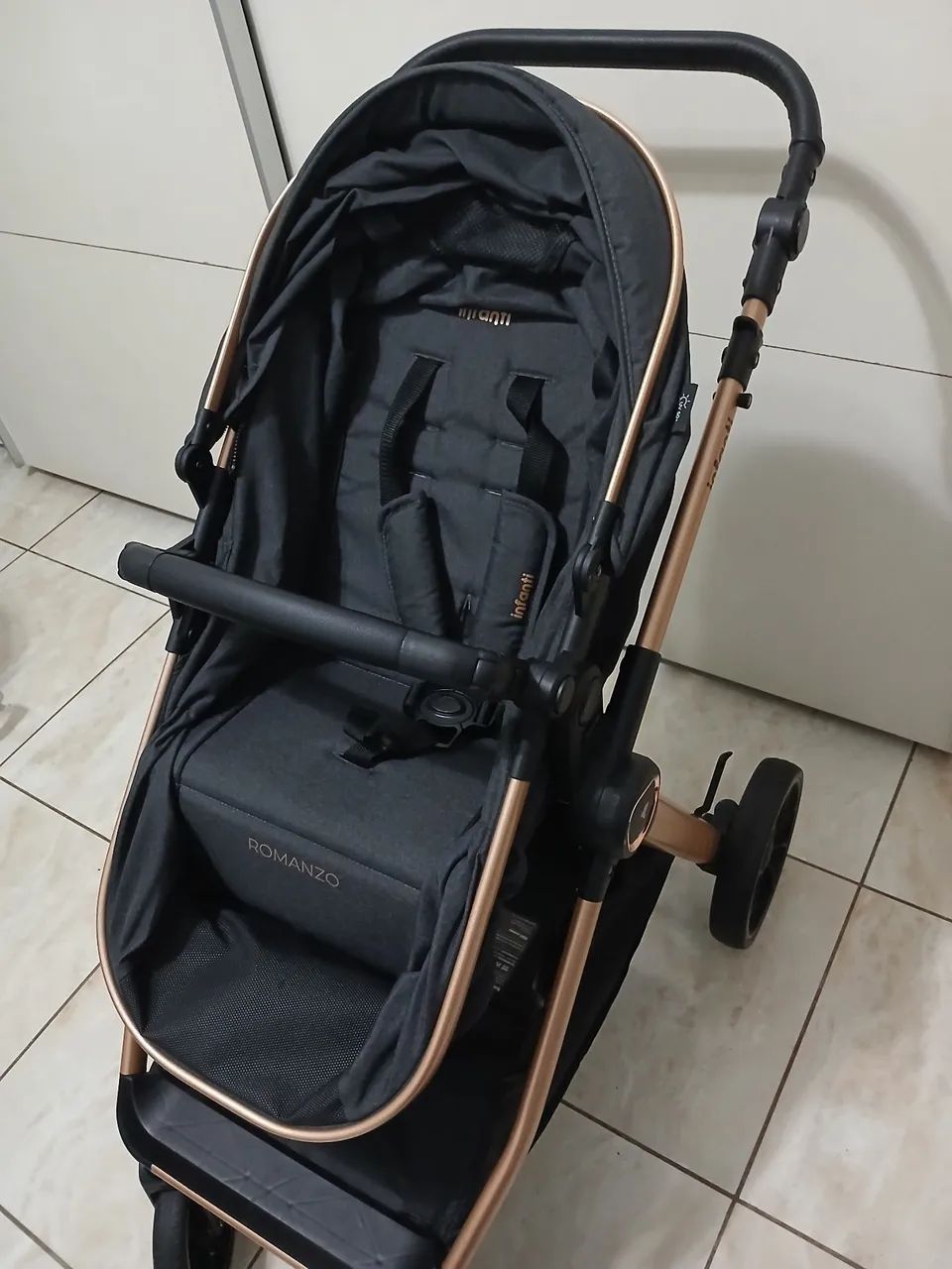Carrinho Infanti Romanzo Duo Travel System Semi Novo + Bebê  Conforto - Foto 4