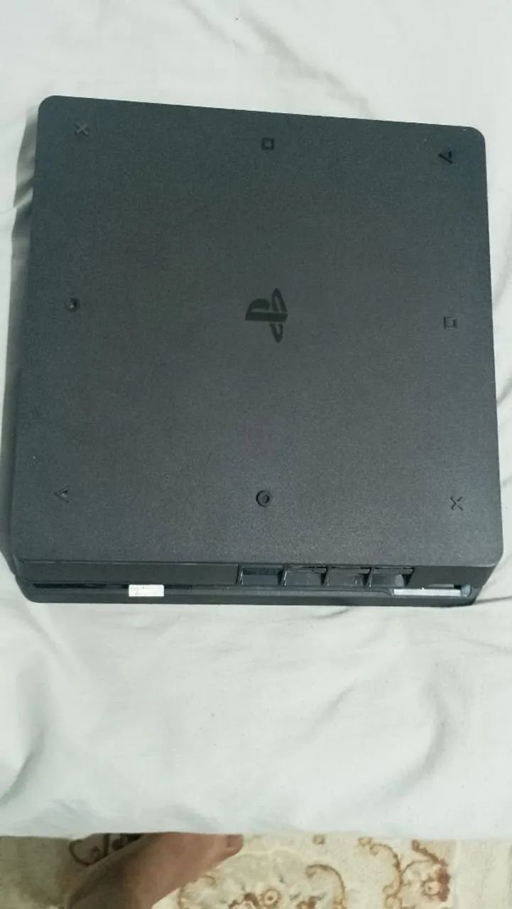 PS4 com 2 controles e jogos mídia física - Foto 3