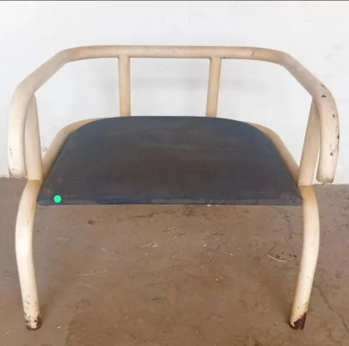Lote cadeiras de escritório mais banquetas  - Foto 5