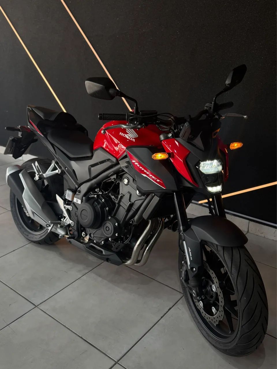 HORNET 500 EM ESTADO DE ZERO 