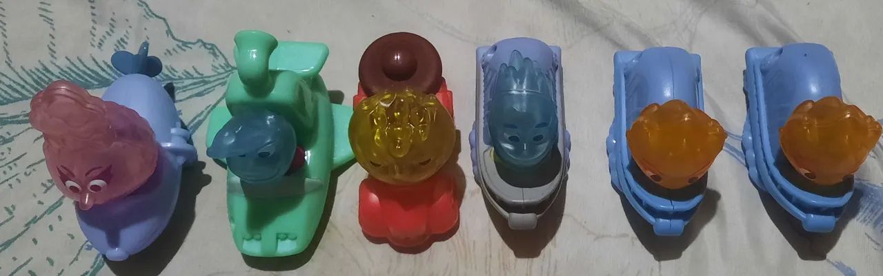Lote Os elementos Disney Pixar McDonald's  - Foto 2