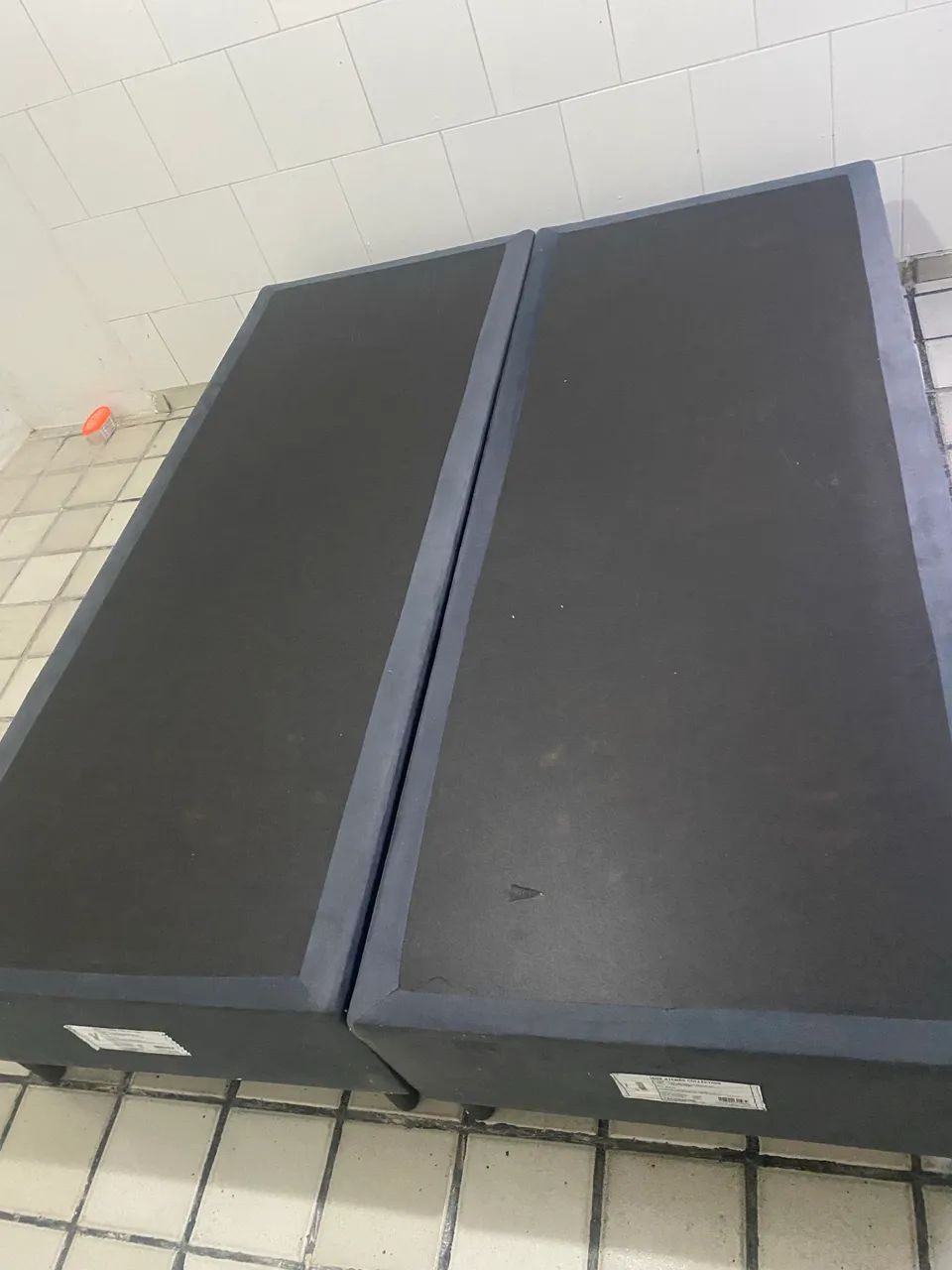Vendo base de cama queen 