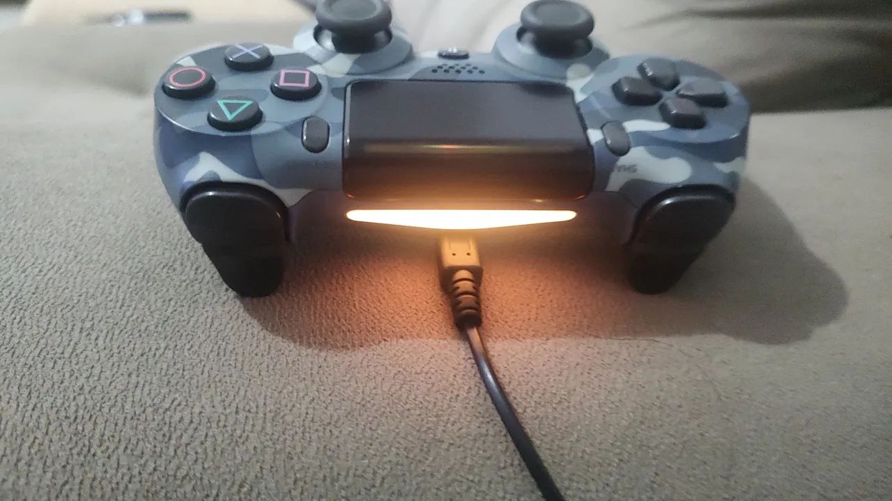 CONTROLE PS4 ORIGINAL CAMUFLADO - Foto 4