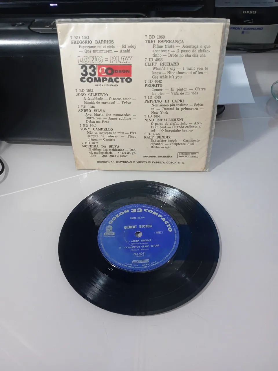 VINIL Gilbert Becaud  - Foto 5