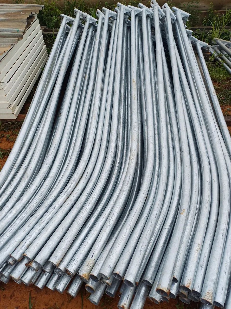 Braços de luminária 3 metros - Foto 2