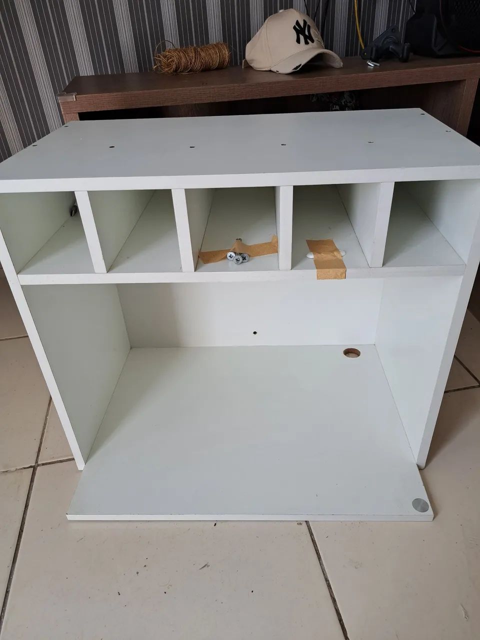 Nicho para Microondas e garrafas 
