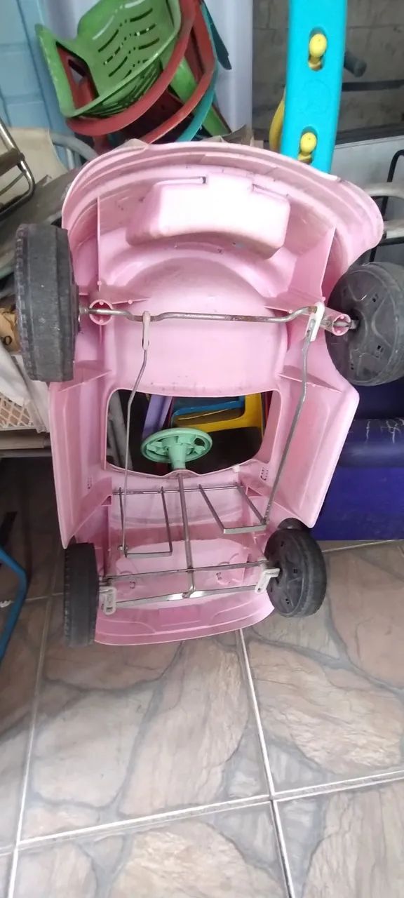 Carrinho de pedal infantil  - Foto 3