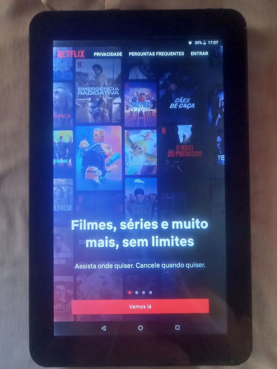 Tablet m9s go, tela grande de quase 10 polegadas. Pega Netflix e WhatsApp. carregador.
