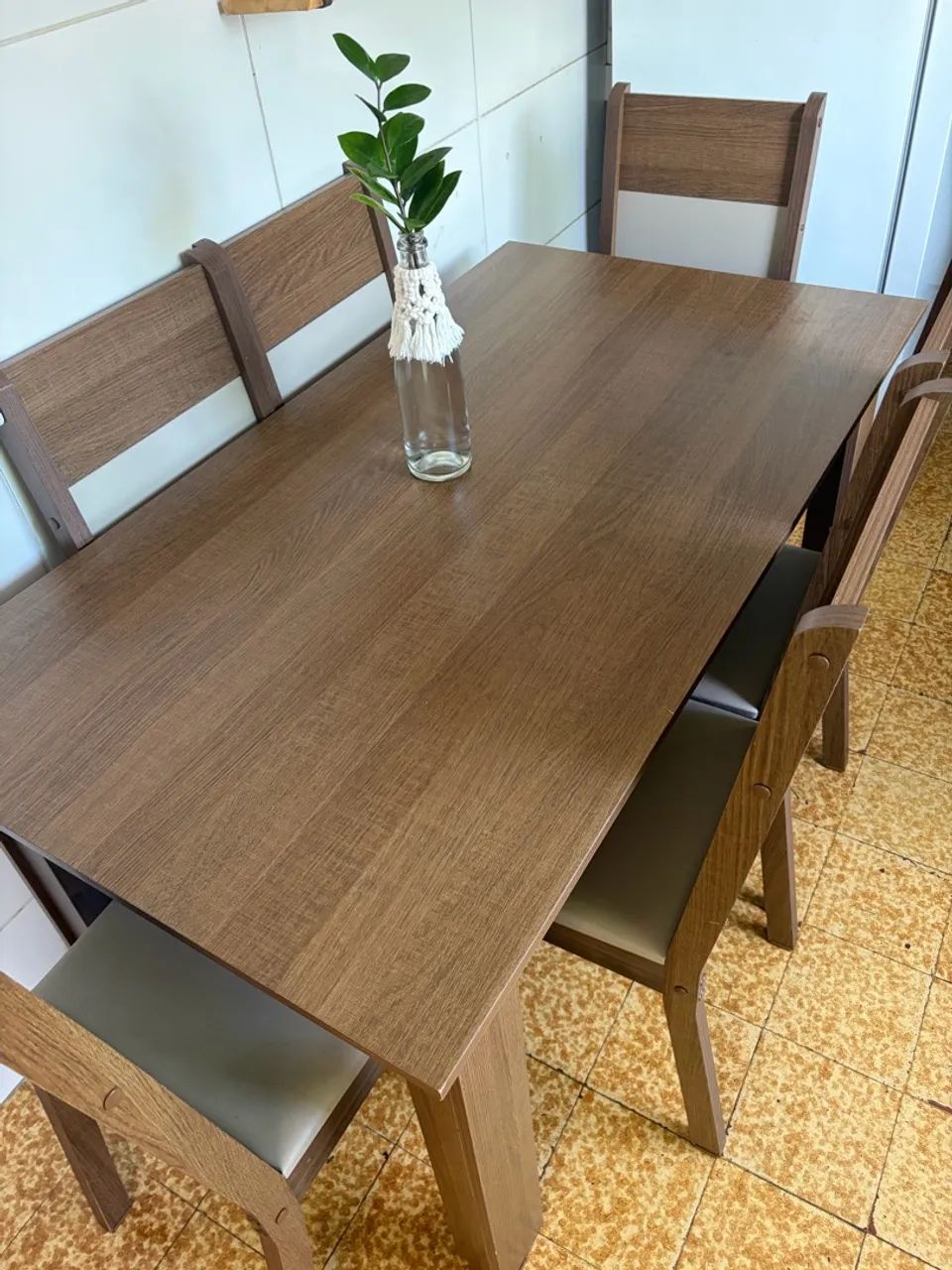 Mesa seis cadeiras 