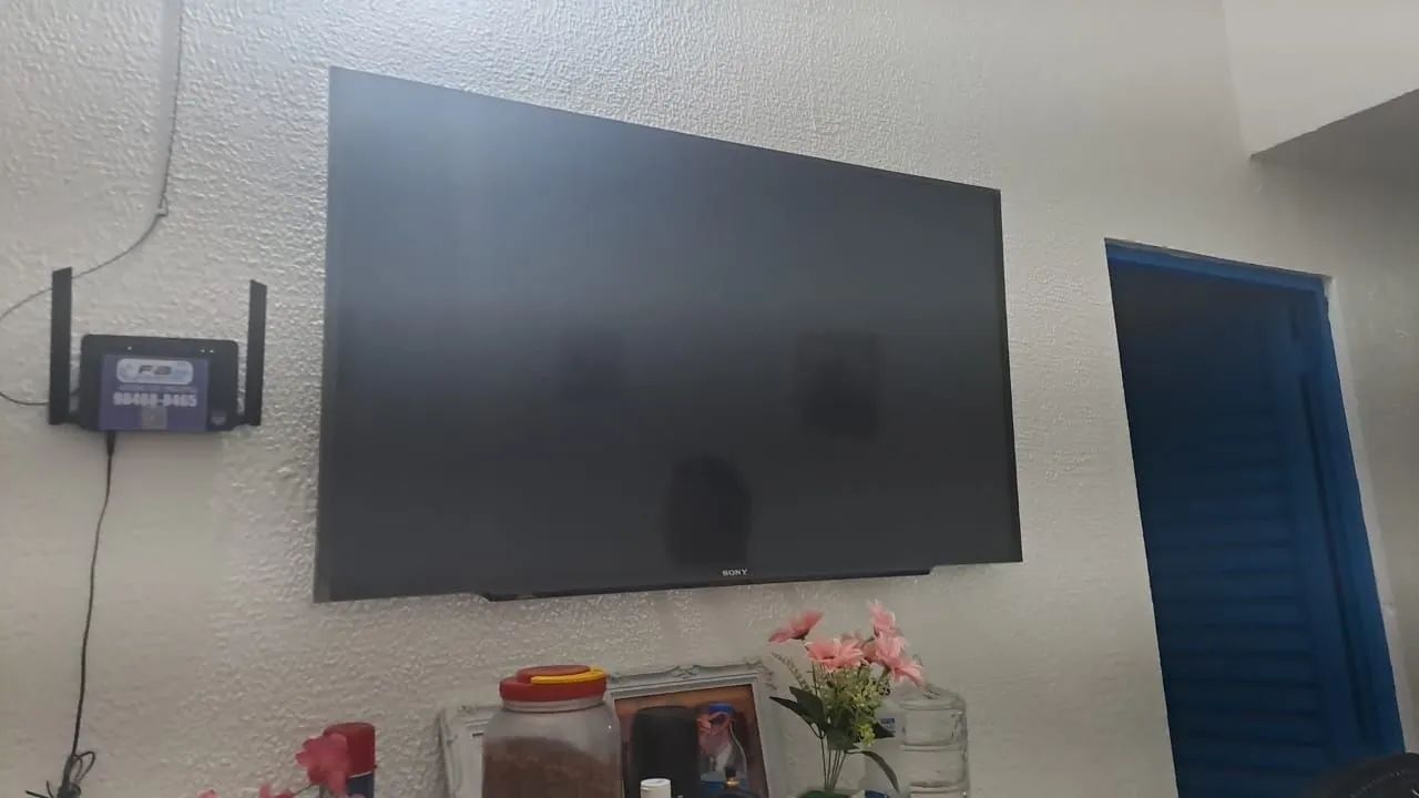 Vendo TV seminova