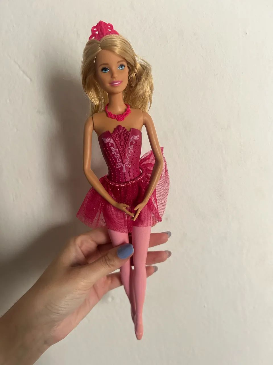 Barbies diversas R$ 40,00 (cada)