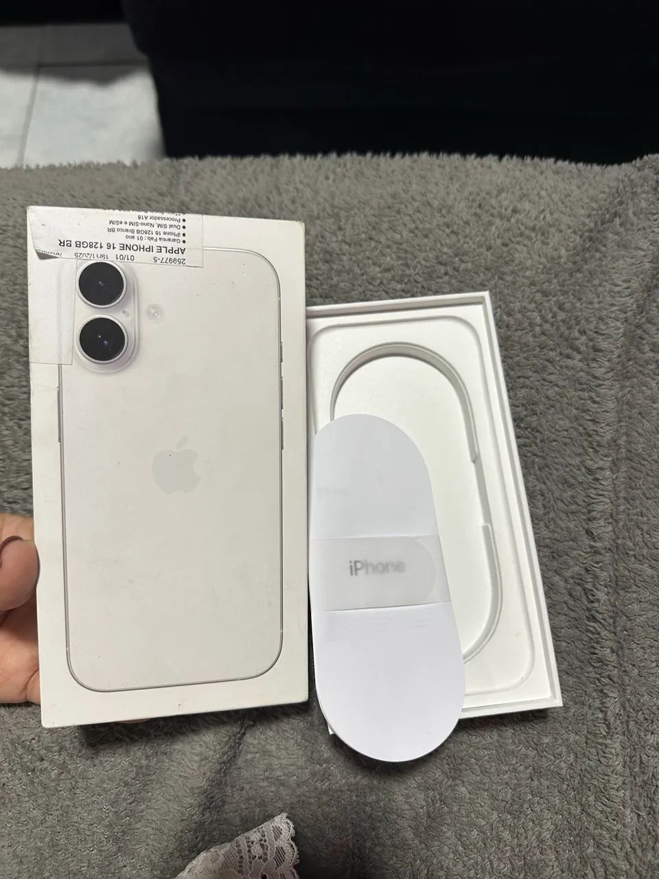 Caixa do Iphone 16 Branco 128g