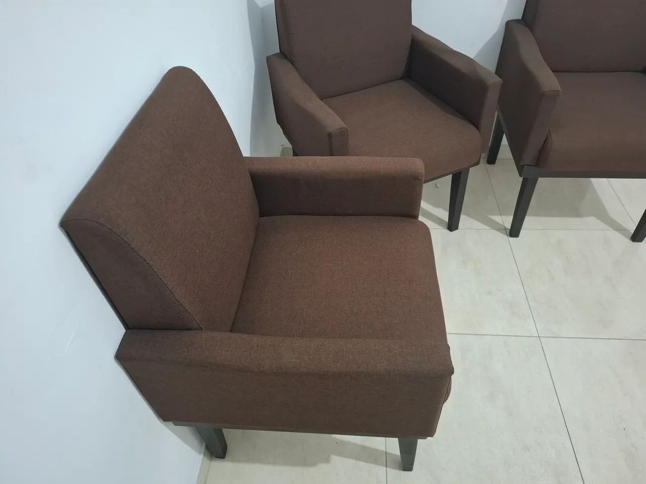 Poltronas Novas Recepção (Cor Marrom) - Foto 4