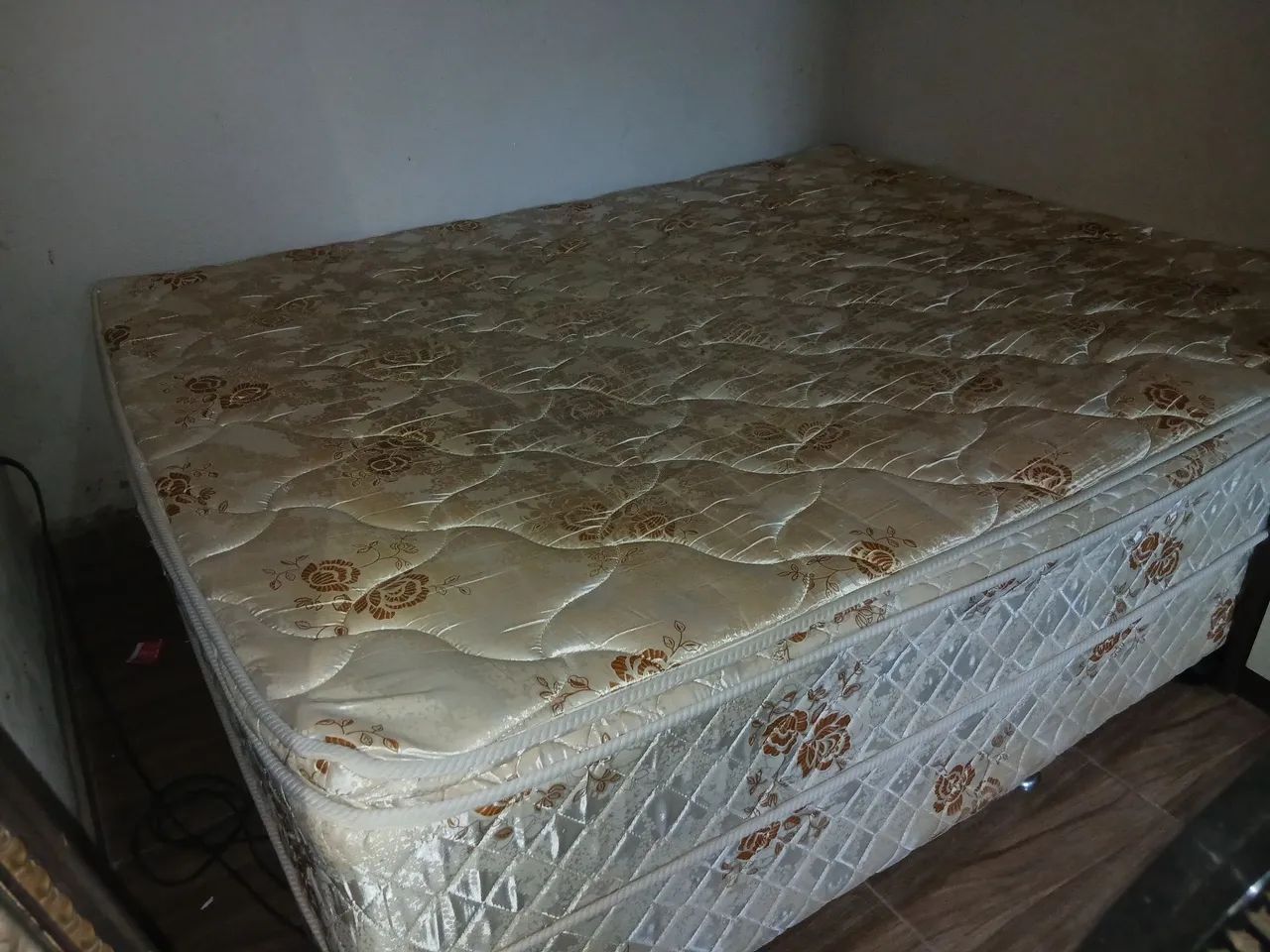 Cama Queen ótimo estado *  - Foto 3