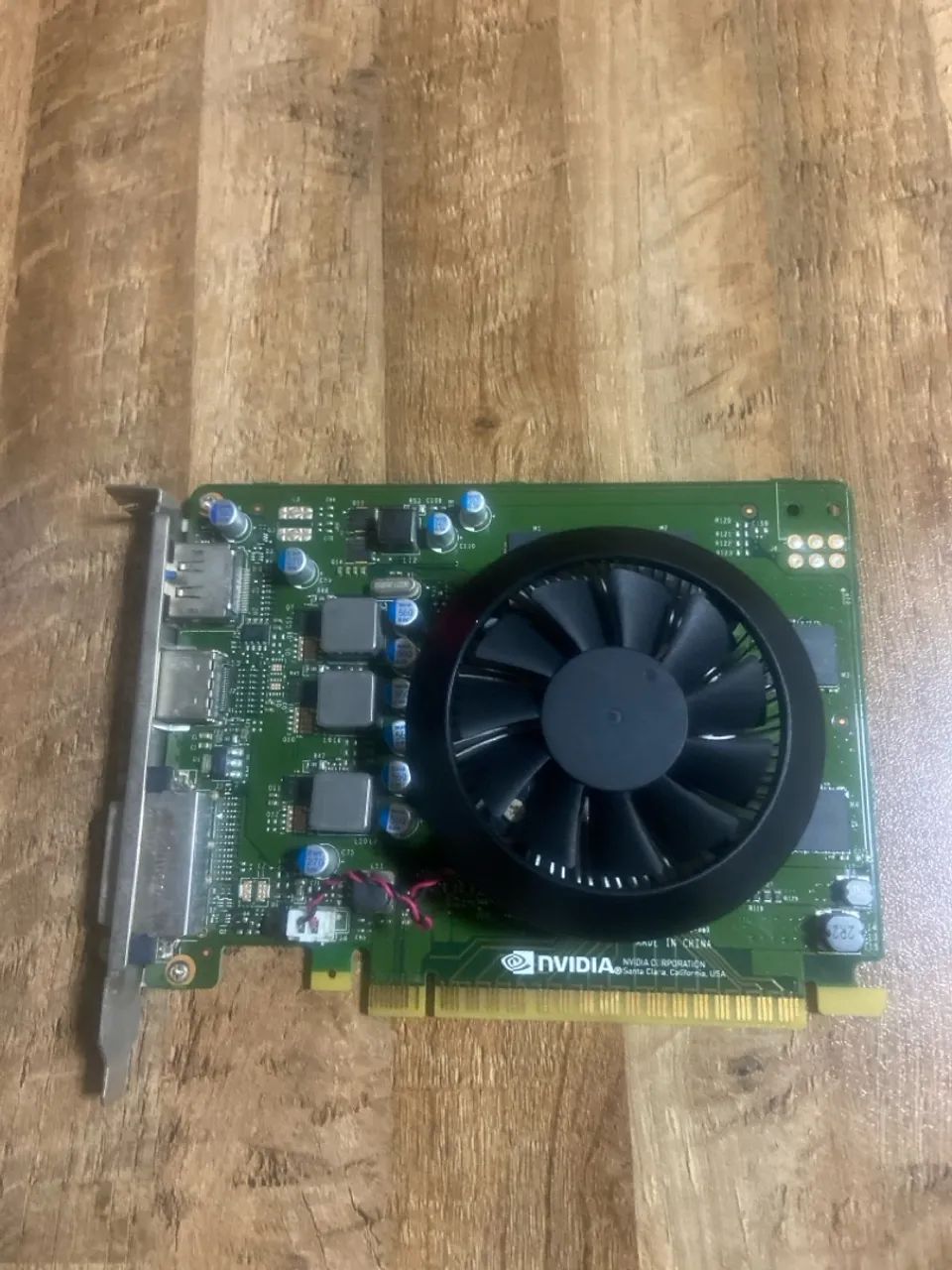 GTX 1050ti 4GB 128 bits DELL - Foto 2