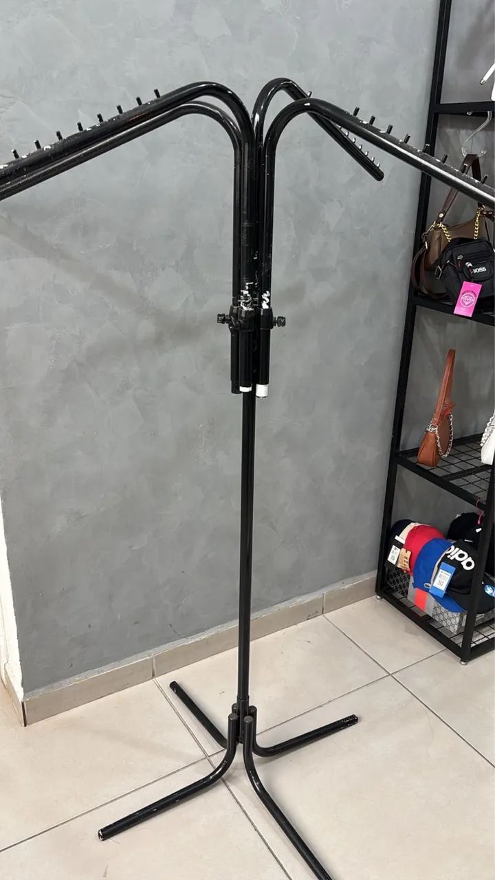 Arara para roupa com regulagem  - Foto 2