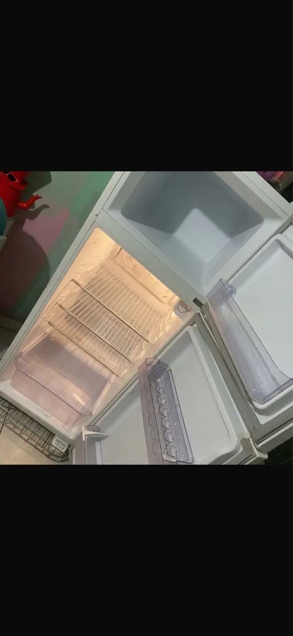 Geladeira em ótimo estado 