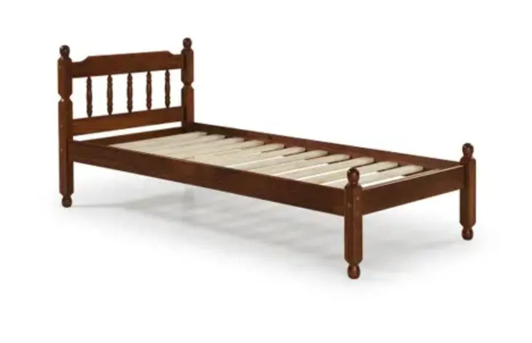 Cama de solteiro /madeira 