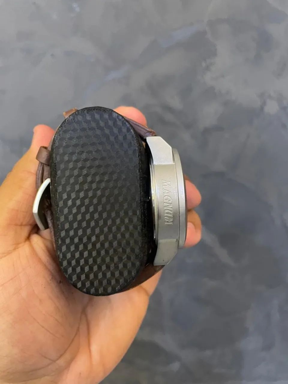 Vendo Relógio Magnun Quartz (USADO) - Foto 4