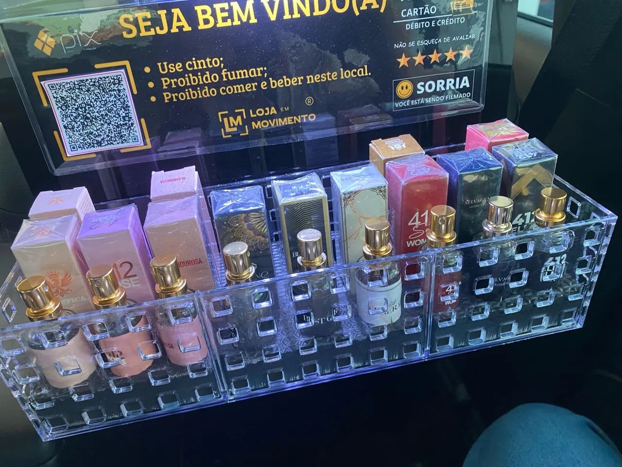 Expositor para vender perfumes no carro - Foto 2