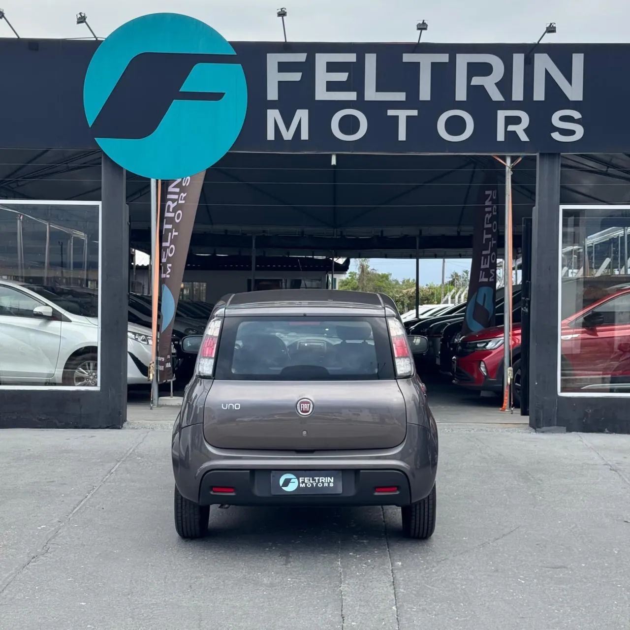 Fiat Uno Attractive 1.0 EVO Fire Flex 8V 5P 2021 - Foto 4