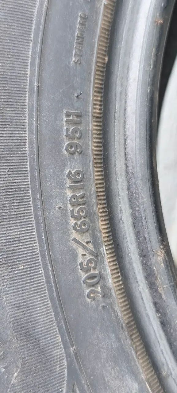 Pneu 205/65 16