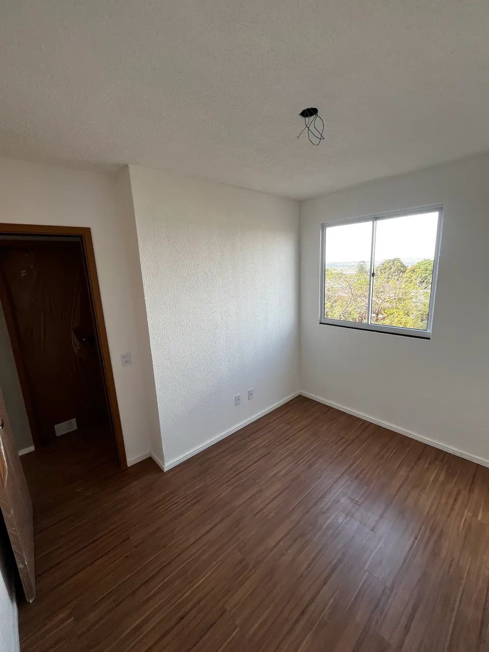 ALUGA-SE APARTAMENTO 2 QUARTOS - Foto 4