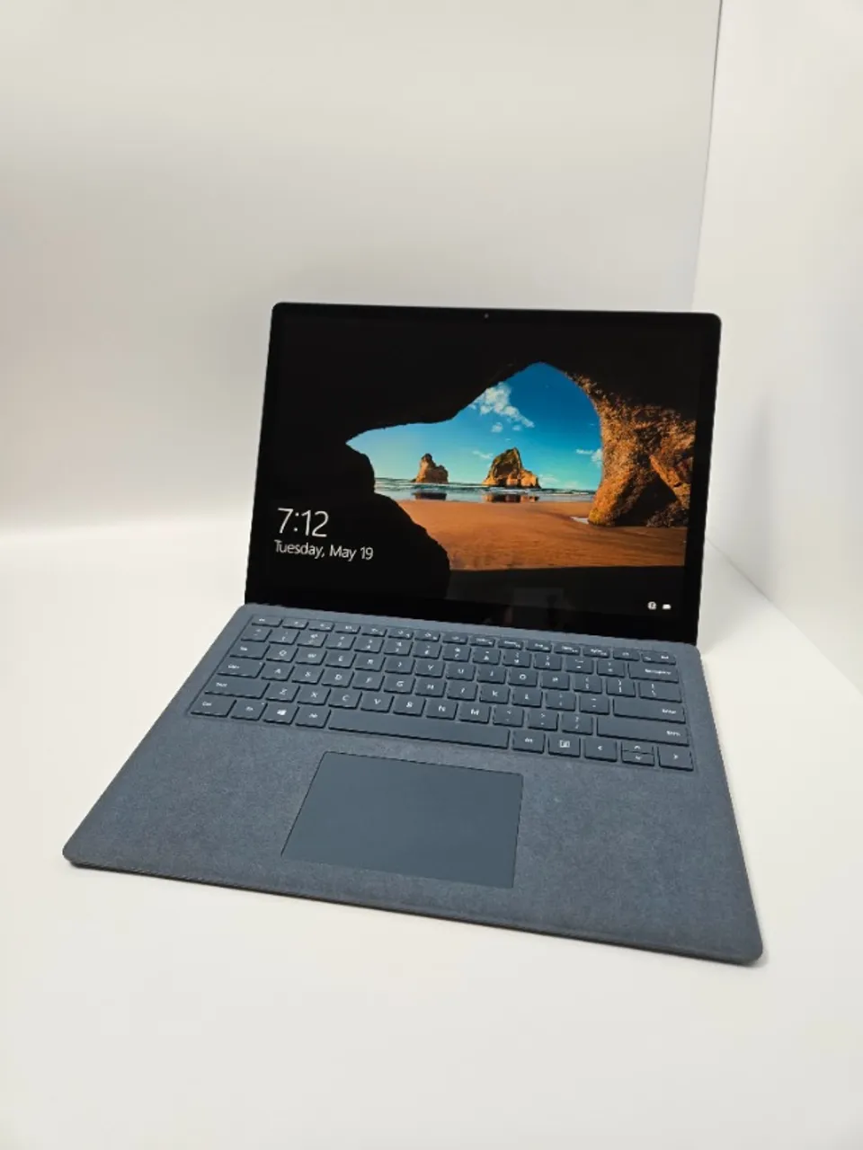 Microsoft Surface Pro 9, 17-1255U, 16GB, 256GB - Notebooks - Velha