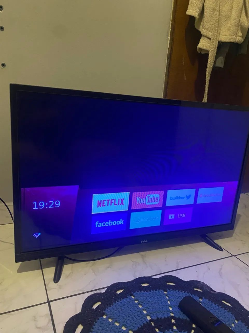 TV Philco Smart 32? - com Internet