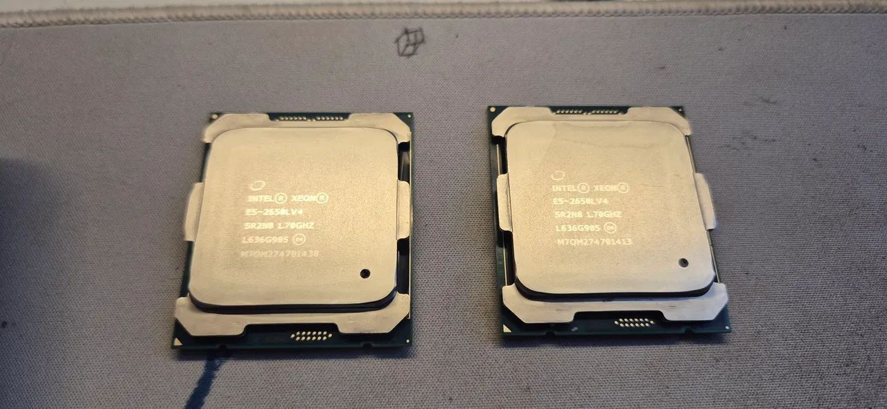 2 Processadores Xeon E5 2650L V4