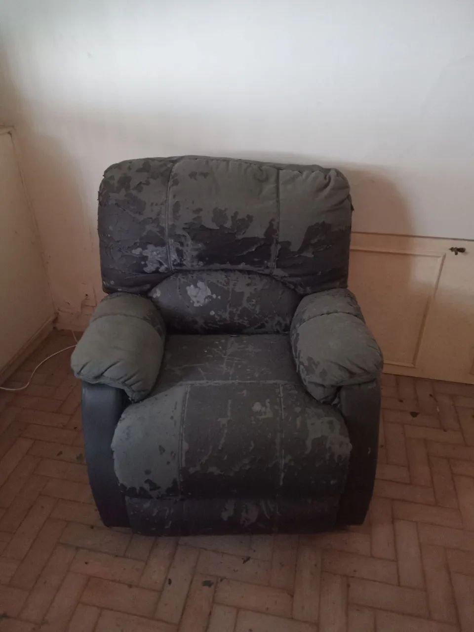 Sofá Preto Simples 1 Lugar