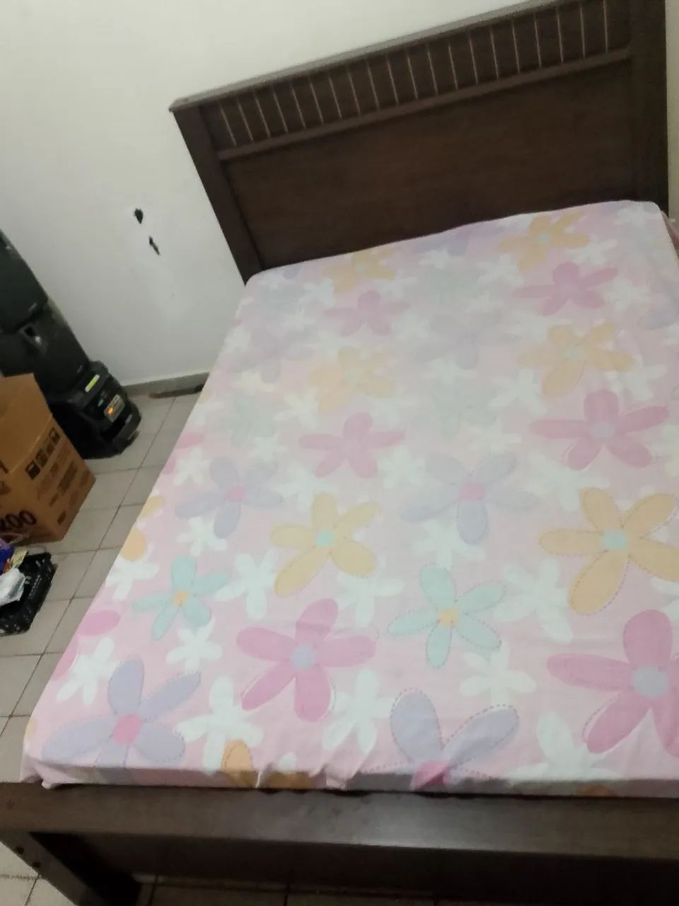 Cama e colchão e almofadas - Foto 3