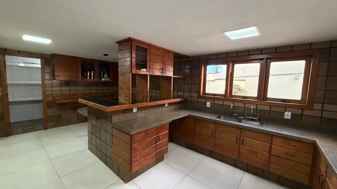Casa ampla 05 quartos Cancela Preta Macaé-RJ - Foto 4