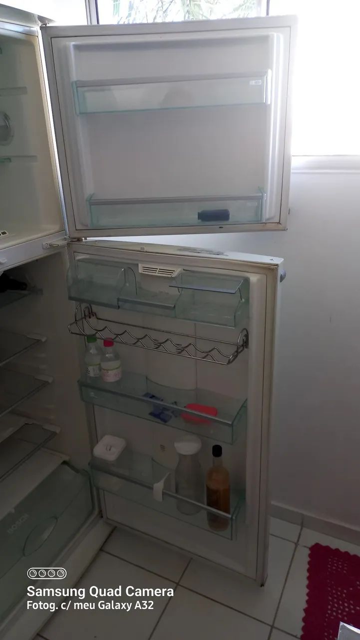 Vendo geladeira dúplex bosch com defeito  - Foto 4