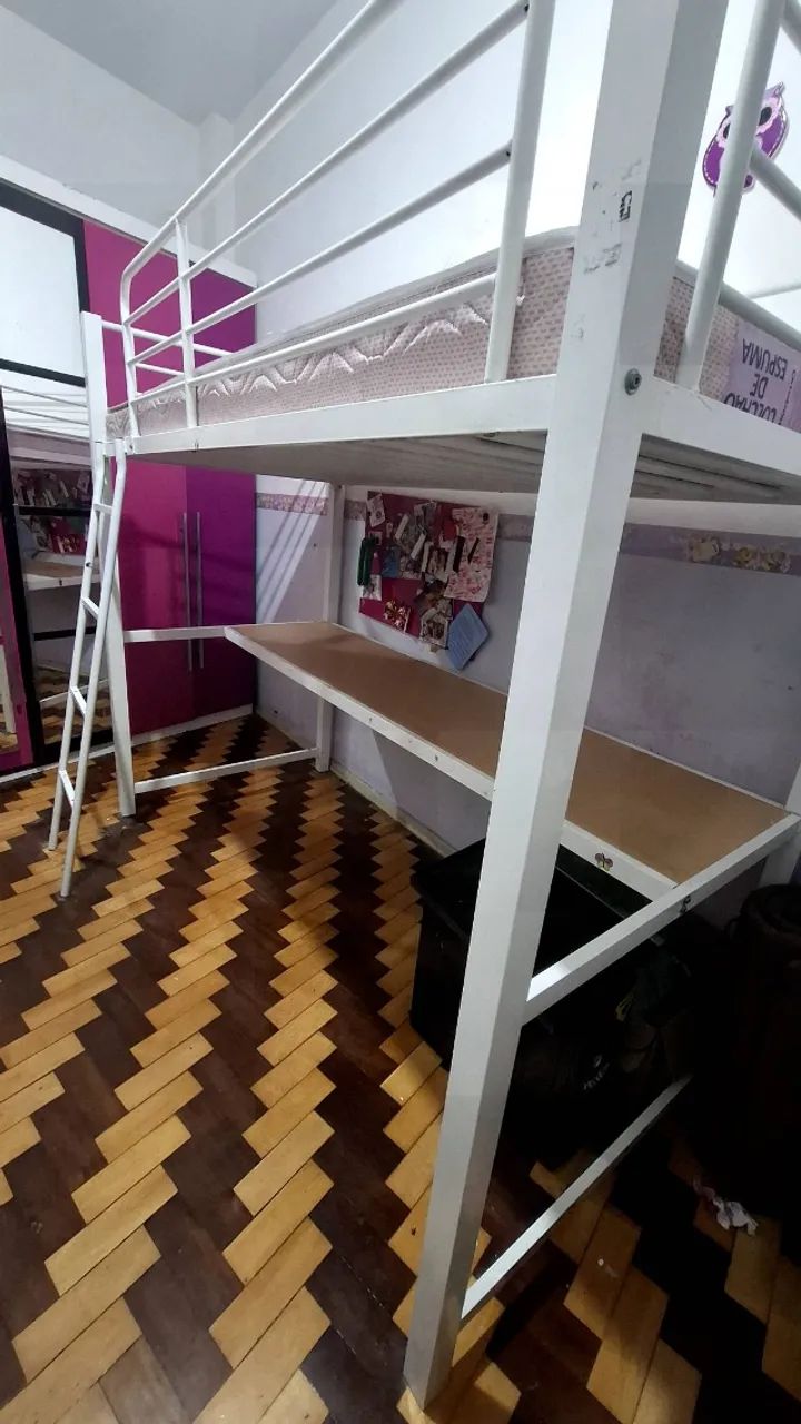 Cama alta Beliche suspensa com escrivaninha integrada - Foto 2