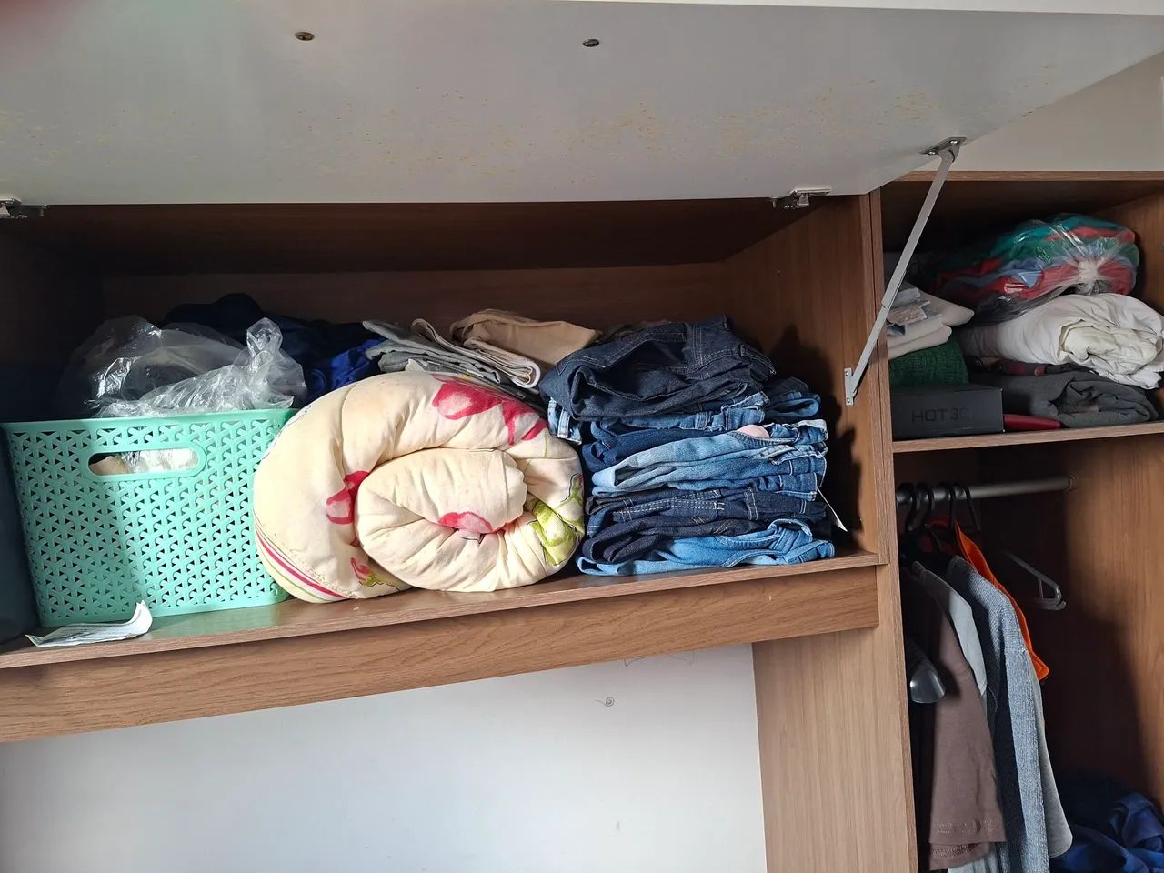 Guarda roupa acoplado com cama solteiro - Foto 3