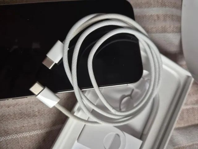 IPhone 16 Pro Max - Foto 4