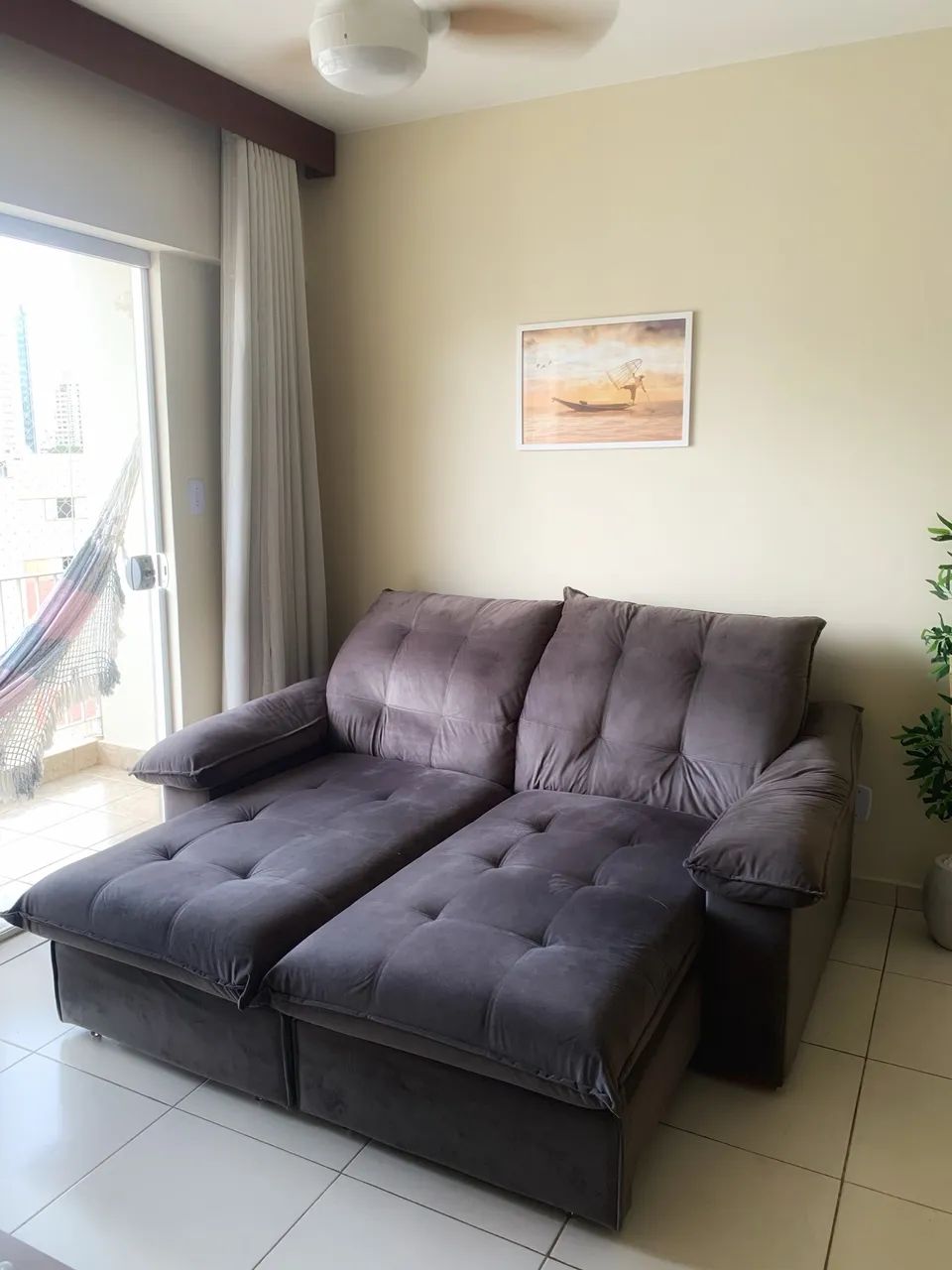Sofá retrátil cinza  - Foto 2