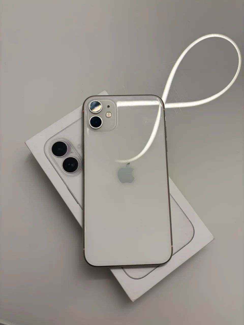 iPhone 11 64GB Branco - Excelente Oportunidade!
