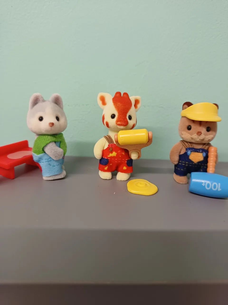 Trio de bonecos sylvanian da blind construtores - Foto 2