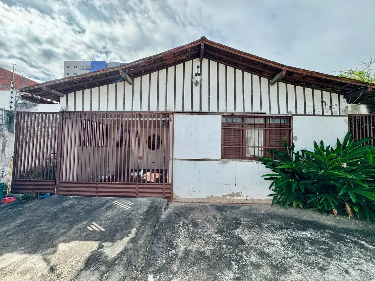 CASA COM 4 QUARTOS NA LIBERDADE - Foto 2