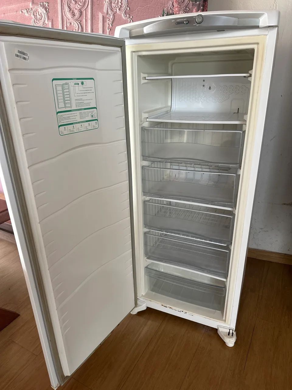 Vendo Freezer Consul Vertical 231L