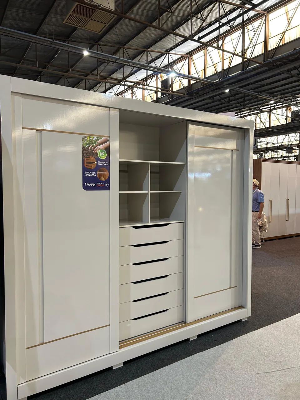 GUARDA ROUPA VALENTINA MDF PORTA DE CORRER 