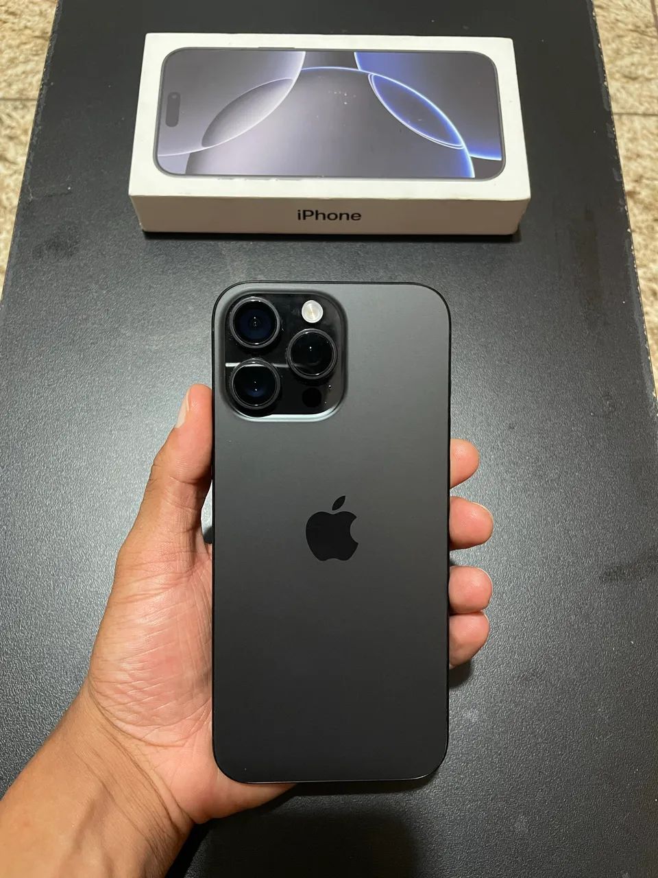 iPhone 16 Pro Max
